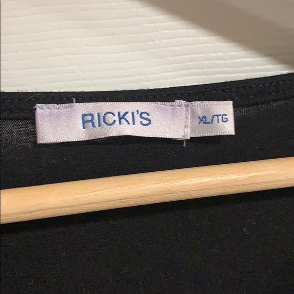 Patterned Blouse - Picture 2 of 4